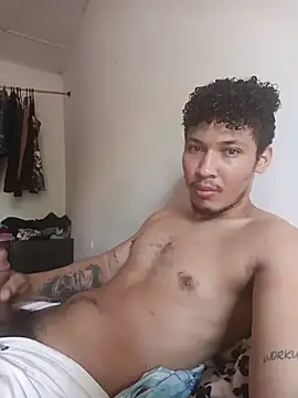 Snapshot of RuiMaddoox chatting on April 3, 2026, 5:41 pm RuiMaddoox online show from April 3, 2026, 5:41 pm