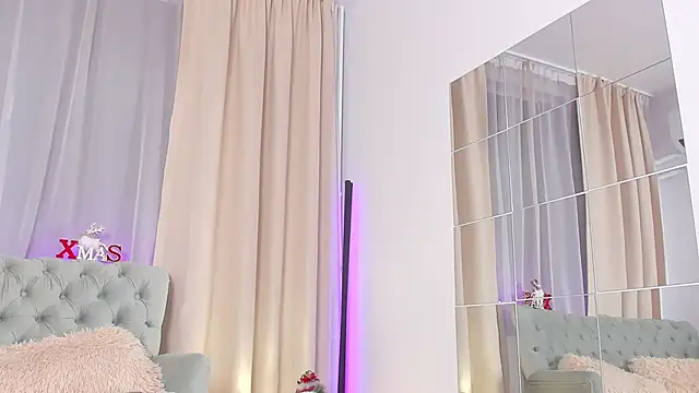  xhotbaby online show from December 19, 2025, 5:10 am