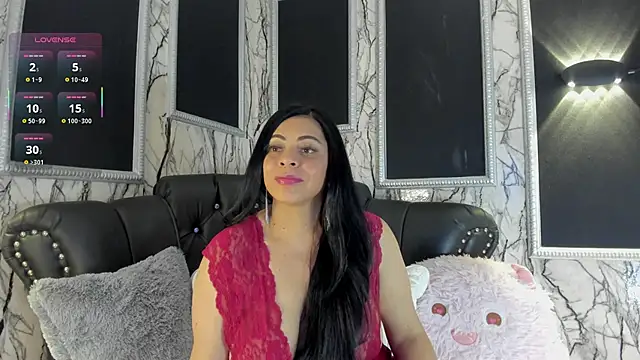 adelinemoretti online show from January 6, 2026, 6:12 pm