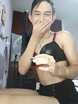 Snapshot of ashley_moss chatting on October 11, 2025, 6:42 pm ashley moss online show from October 11, 2025, 6:42 pm