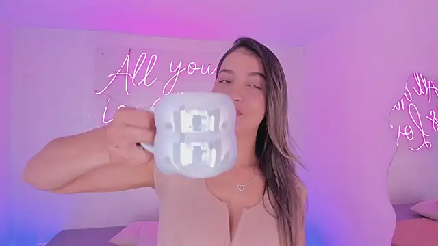 Snapshot of aleksandramiller_ chatting on April 7, 2026, 12:40 pm aleksandramiller online show from April 7, 2026, 12:40 pm