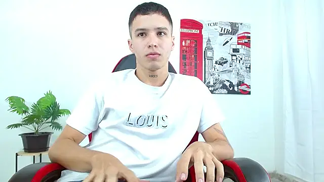 Cumandres18 online show from October 21, 2025, 1:43 pm