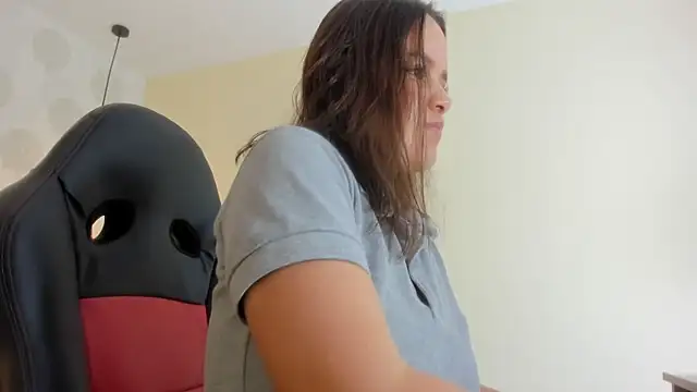 GIANAMILLER6 online show from February 23, 2026, 12:06 pm