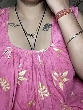 Shiny HOT01 online show from October 25, 2025, 5:50 am