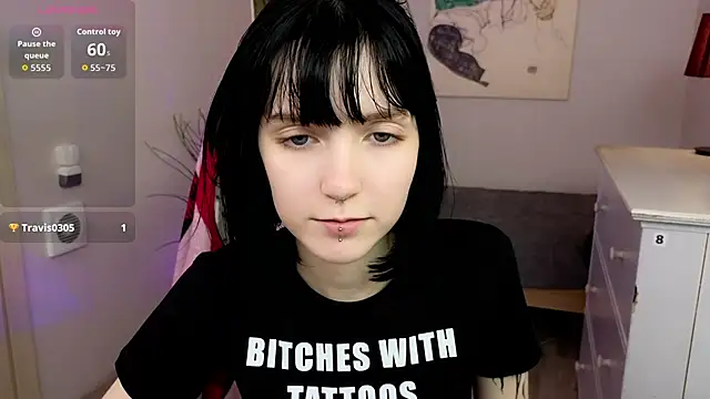 HazelTompson online show from September 13, 2025, 3:01 pm