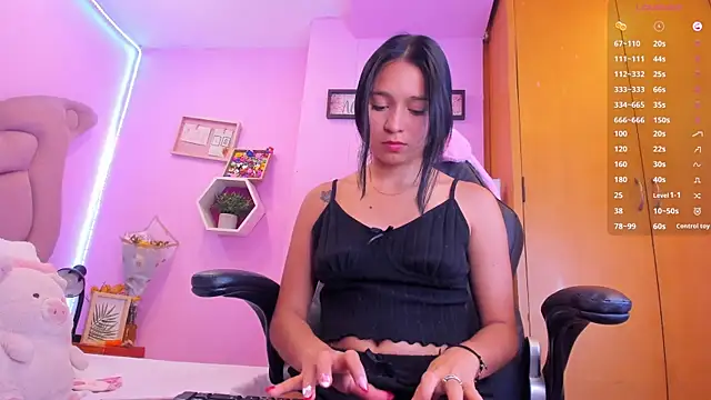 EmmaAnturin online show from October 2, 2025, 9:29 pm