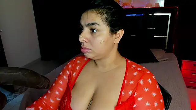 Snapshot of Hannasscott chatting on September 19, 2025, 1:48 pm Hannasscott online show from September 19, 2025, 1:48 pm