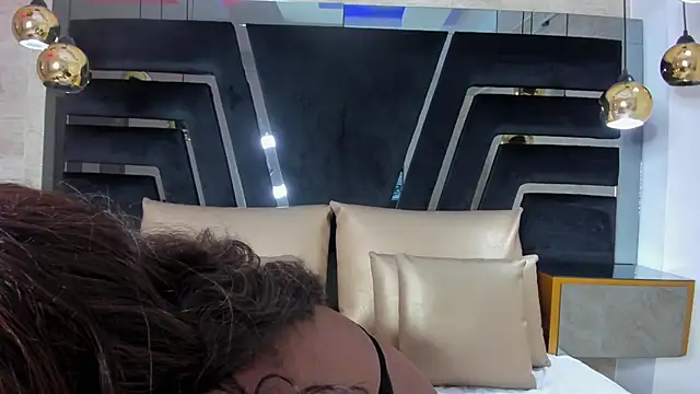 Snapshot of YallianaBrooks chatting on March 7, 2026, 12:10 pm YallianaBrooks online show from March 7, 2026, 12:10 pm