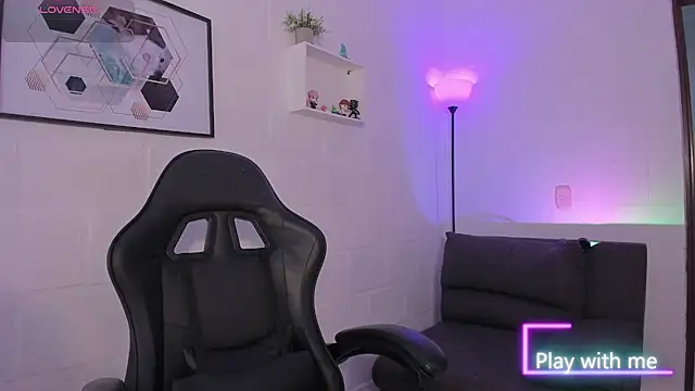 Alyson Conner online show from December 22, 2025, 1:55 pm