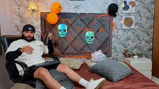 Apolo rousse1 online show from October 13, 2025, 10:54 pm