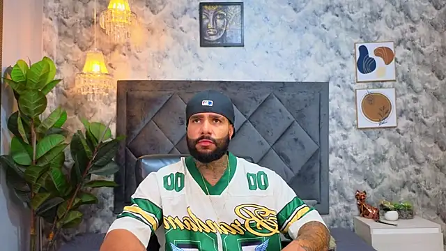 Apolo rousse1 online show from November 4, 2025, 8:45 pm