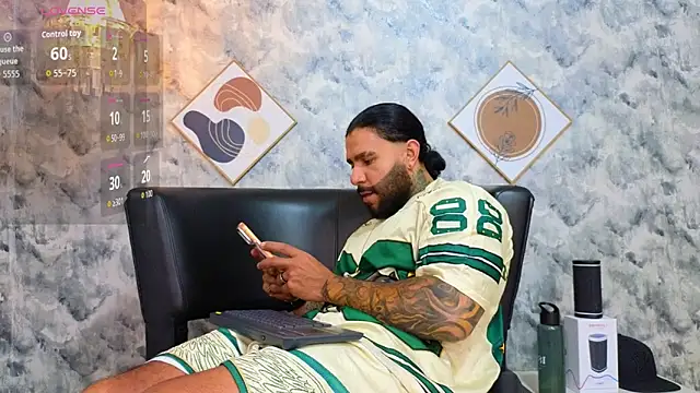 Apolo rousse1 online show from February 6, 2026, 9:00 pm