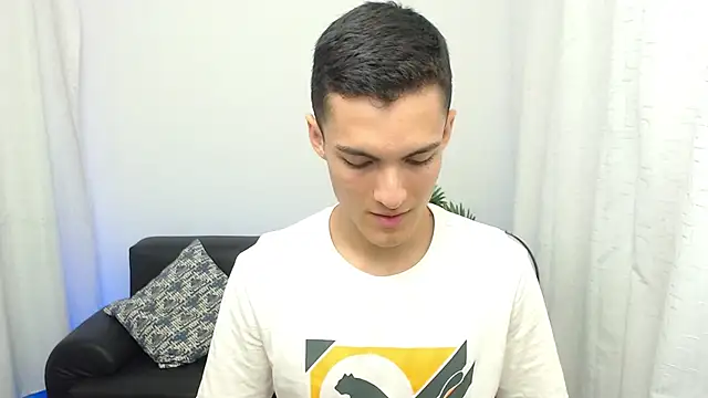 Matiius18 online show from November 13, 2025, 4:00 pm