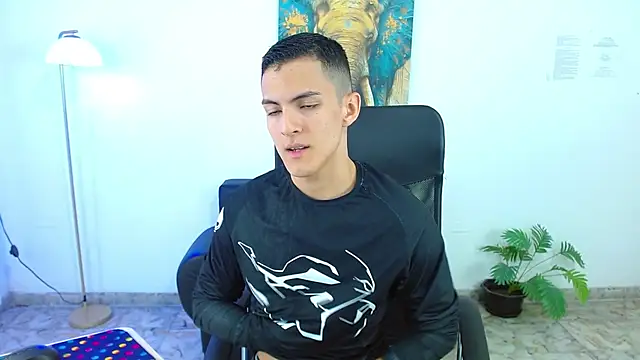 Matiius18 online show from April 21, 2026, 12:56 pm