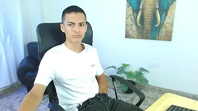 Matiius18 online show from May 11, 2026, 1:34 pm