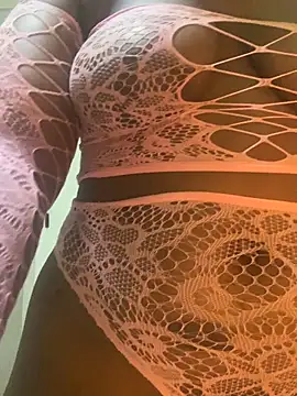 BQueen223 online show from November 21, 2025, 12:42 am