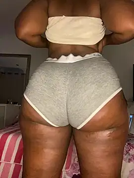 Snapshot of BQueen223 chatting on March 23, 2026, 4:29 pm BQueen223 online show from March 23, 2026, 4:29 pm