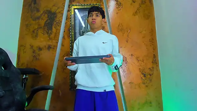 Play boys Hot online show from September 9, 2025, 1:31 pm