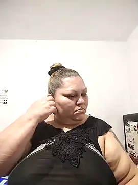 Snapshot of Miasmithr chatting on February 27, 2026, 11:43 am Miasmithr online show from February 27, 2026, 11:43 am