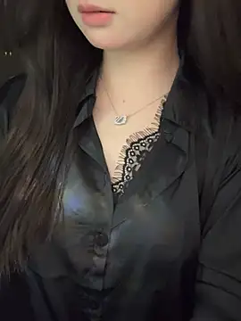 Nana kute20 online show from April 14, 2026, 5:07 pm