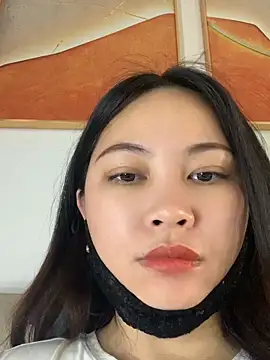 zhizhinaigai online show from May 12, 2026, 2:52 am