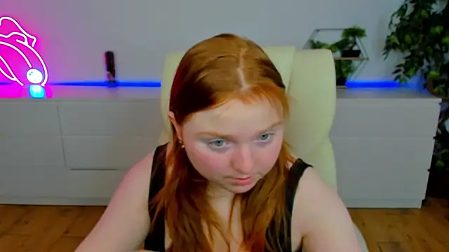 Snapshot of KattyRose8 chatting on February 22, 2026, 7:04 pm KattyRose8 online show from February 22, 2026, 7:04 pm