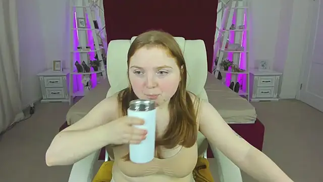 Snapshot of KattyRose8 chatting on April 10, 2026, 7:59 am KattyRose8 online show from April 10, 2026, 7:59 am