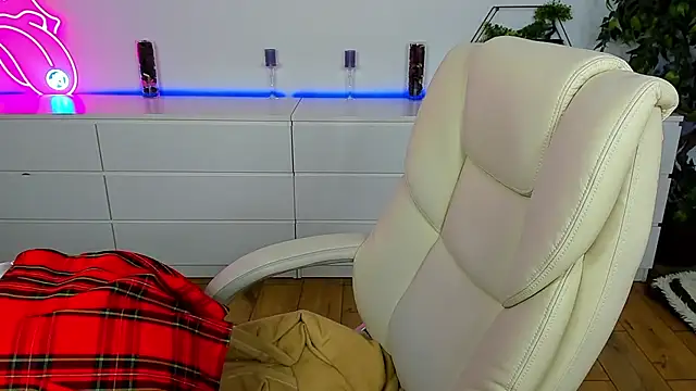 Snapshot of KattyRose8 chatting on February 6, 2026, 6:53 am KattyRose8 online show from February 6, 2026, 6:53 am