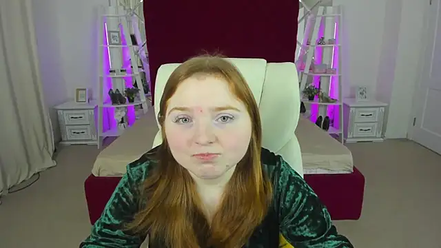 Snapshot of KattyRose8 chatting on April 14, 2026, 5:34 am KattyRose8 online show from April 14, 2026, 5:34 am