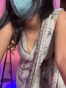 Neha18 online show from May 5, 2026, 5:38 pm