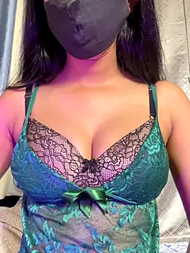 Neha18 online show from September 22, 2025, 9:04 am