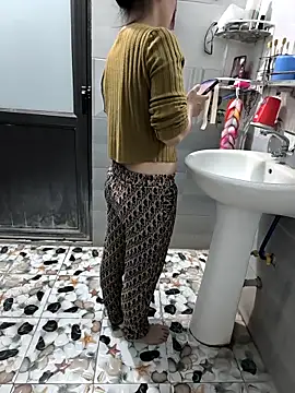 Sweet-Berry89 online show from November 23, 2025, 3:00 pm