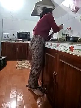 Sweet-Berry89 online show from November 2, 2025, 12:10 pm