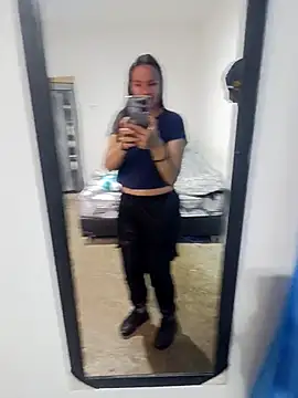 Levanna 1 online show from October 11, 2025, 8:32 pm