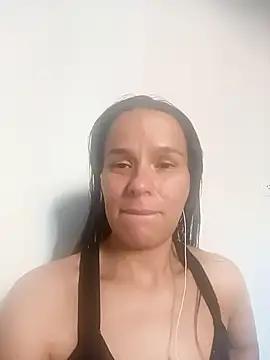 Levanna 1 online show from October 6, 2025, 9:04 pm