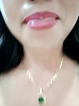 Snapshot of Kim-Anhh chatting on October 2, 2025, 3:37 pm Kim-Anhh online show from October 2, 2025, 3:37 pm