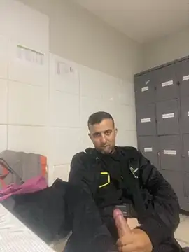 Snapshot of Junior17cm_1993 chatting on February 21, 2026, 3:19 am Junior17cm 1993 online show from February 21, 2026, 3:19 am