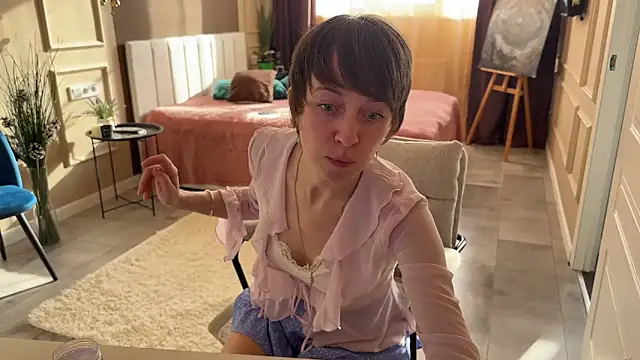 Snapshot of daniellia_ chatting on April 19, 2026, 2:18 pm daniellia online show from April 19, 2026, 2:18 pm