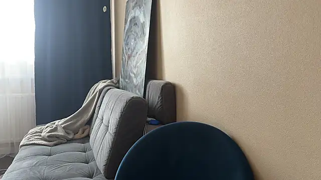 daniellia  online show from October 28, 2025, 8:24 am