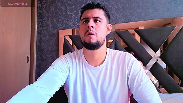 ryan evanss online show from November 12, 2025, 1:04 pm