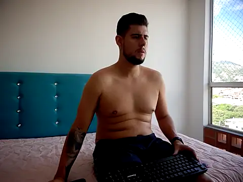 ryan evanss online show from October 16, 2025, 7:44 pm