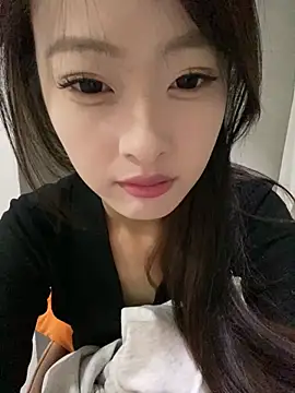 Snapshot of MengMeng0515 chatting on November 16, 2025, 9:47 am MengMeng0515 online show from November 16, 2025, 9:47 am