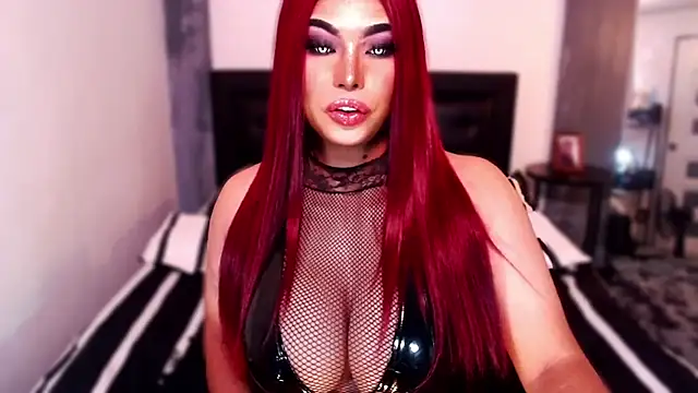 Snapshot of xTrixieMae chatting on February 1, 2026, 8:01 am xTrixieMae online show from February 1, 2026, 8:01 am