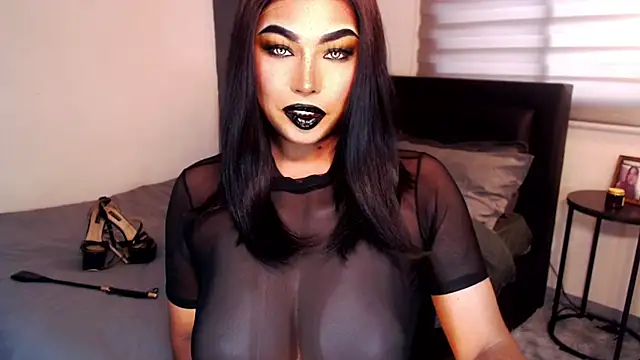 xTrixieMae online show from April 23, 2026, 3:13 am