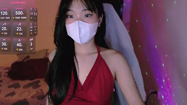 Snapshot of Phuong_Bee chatting on September 24, 2025, 1:17 pm Phuong Bee online show from September 24, 2025, 1:17 pm