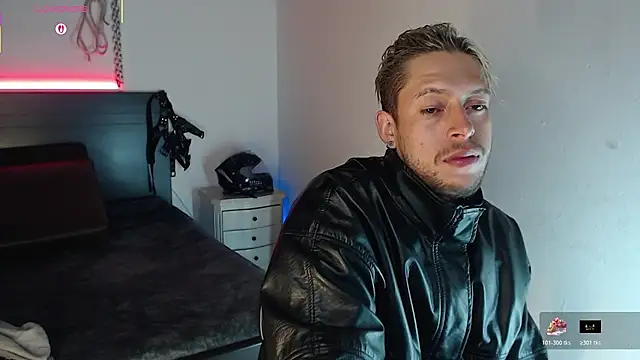 Snapshot of MaaxxxRider chatting on November 2, 2025, 5:45 am MaaxxxRider online show from November 2, 2025, 5:45 am