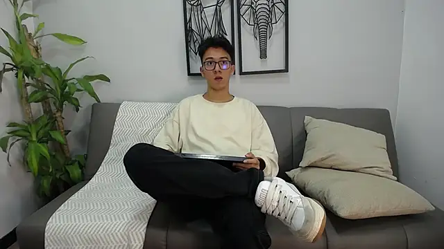 Snapshot of AustinReeds chatting on September 28, 2025, 8:16 pm AustinReeds online show from September 28, 2025, 8:16 pm
