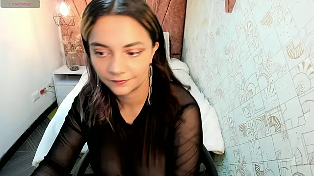 Snapshot of Kiara_Cruz__ chatting on April 29, 2026, 7:53 pm Kiara Cruz online show from April 29, 2026, 7:53 pm