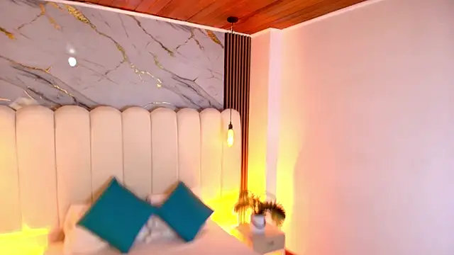 Snapshot of candyclair1 chatting on January 5, 2026, 8:12 pm candyclair1 online show from January 5, 2026, 8:12 pm