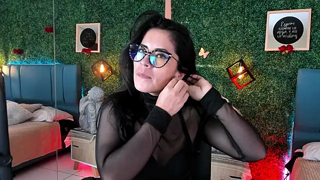 Linagh  online show from February 16, 2026, 11:31 am